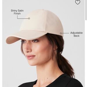 NWT Alo Off Duty Hat